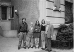 Chien-Shiung Wu with her family.png