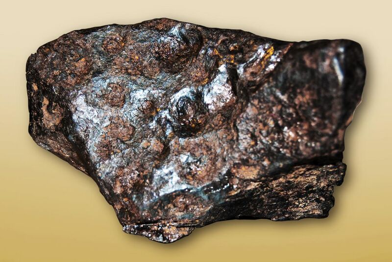 File:Meteorite fragment from the Cañon Diablo Meteorite.jpg