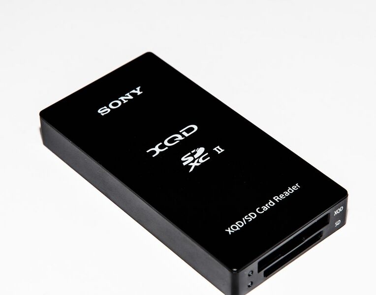 File:Sony XQD Reader (MRW-E90).jpg
