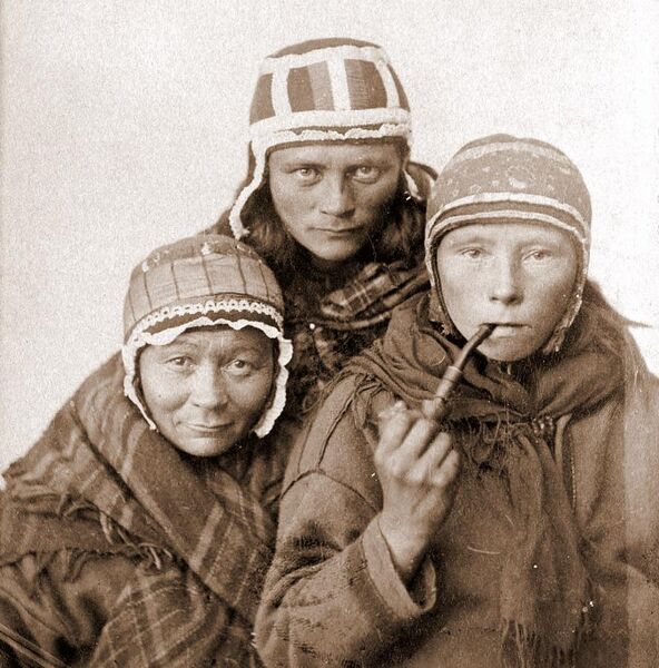 File:Three Sámi Lapp women, c1890s.jpg