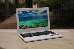 Acer Chromebook 11 (24394834161).jpg