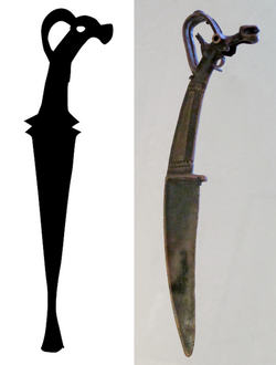 Deer stone dagger vs Shang knife.png