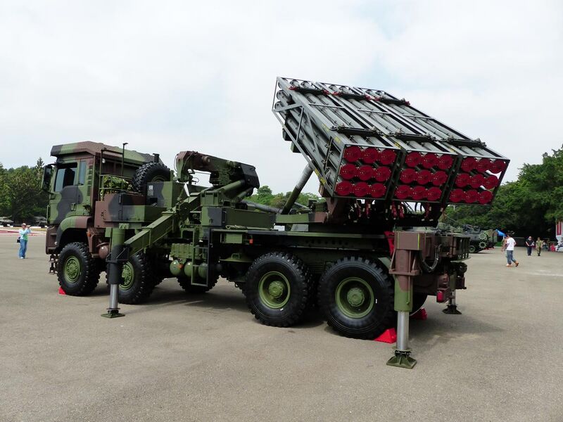 File:Thunderbolt 2000 MLRS Display at Chengkungling Ground Left Rear View 20131012.jpg