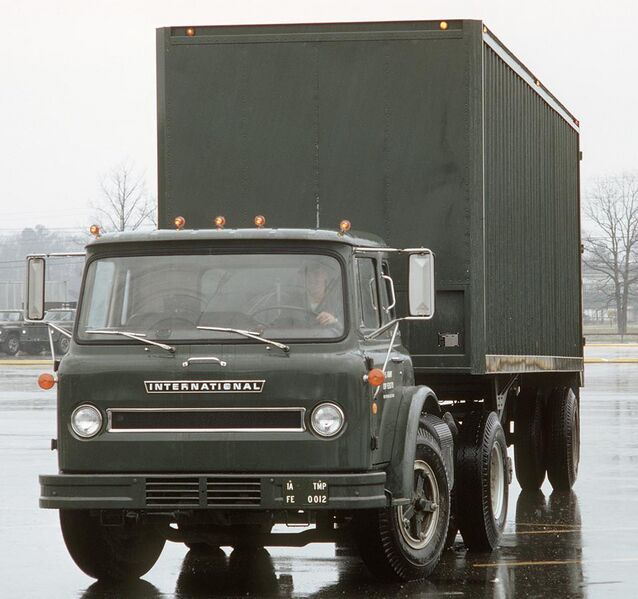 File:US Army tractor truck. (cropped).JPEG