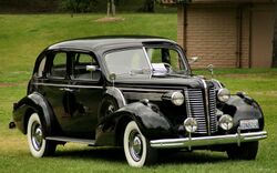 1938 Buick Roadmaster 4d sdn - fvr.jpg