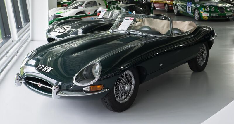 File:Jaguar E-Type Series 1 3.8 Litre 1961.jpg