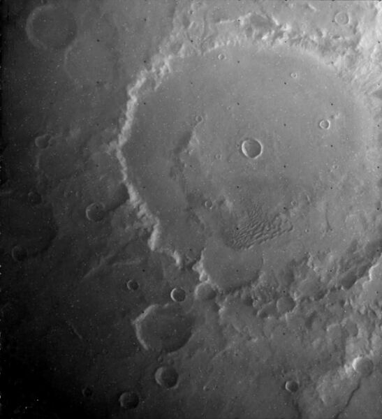 File:Kaiser crater 094a42.jpg