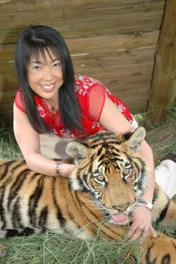 Li Quan with Tiger.jpg