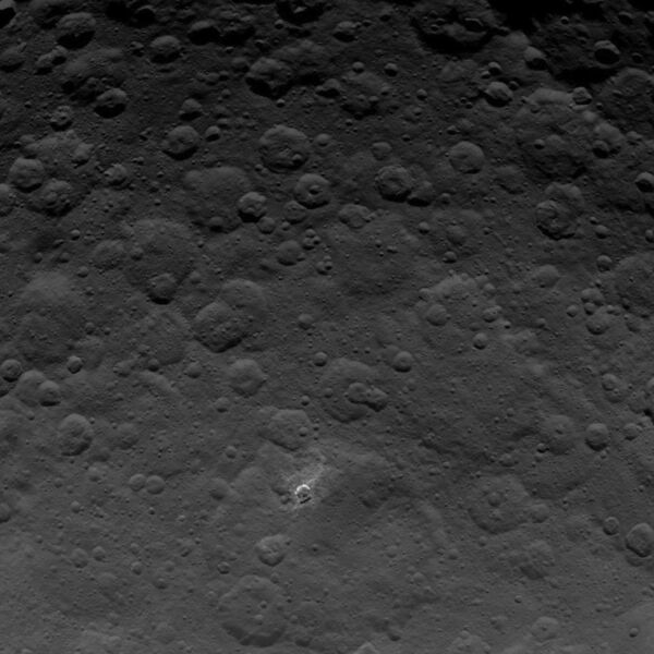 File:PIA19592-Ceres-DwarfPlanet-Dawn-2ndMappingOrbit-image24-20150621.jpg