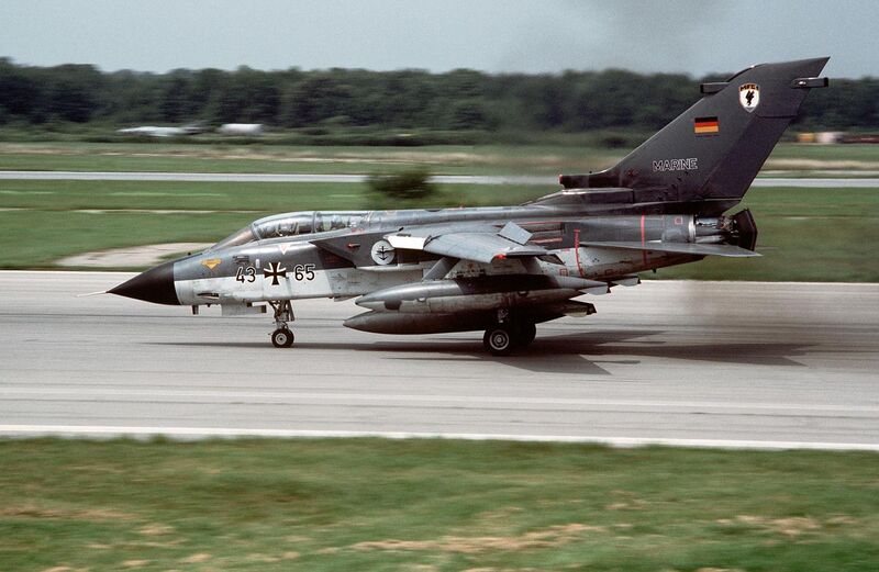 File:Tornado MFG1 landing RAF Mildenhall 1984.JPEG