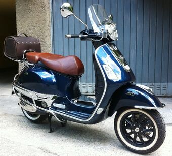 Vespa GTS 250 i.e..jpg