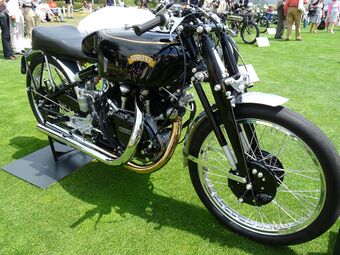 1947 Vincent Series B Rapide Special "Gunga Din" (3829273872).jpg