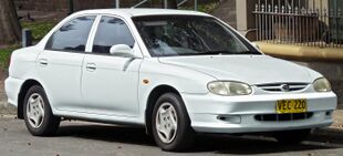 1998-2000 Kia Mentor GLX sedan (2011-11-08).jpg