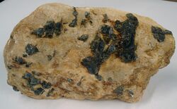 Alkaline pegmatite.jpg