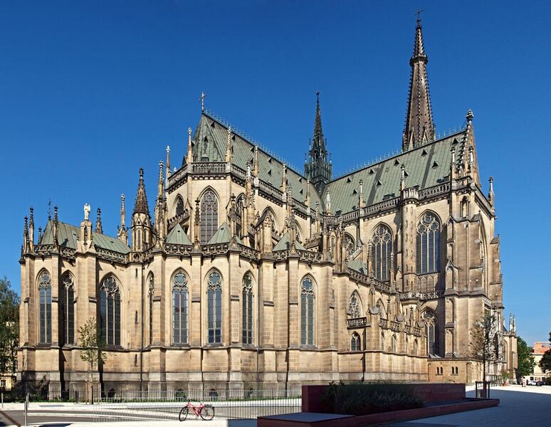 File:Linz-cathedrale.jpg