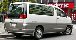 Nissan Elgrand E50 006.JPG