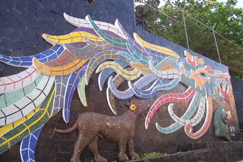 File:Quetzalcoatl Mural in Acapulco, Mexico.jpg