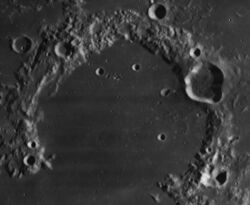 Russell crater 4174 h3.jpg