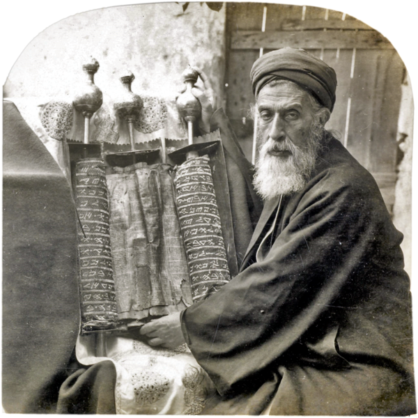 File:Samaritan High Priest and Old Pentateuch, 1905.png