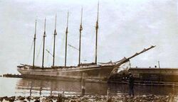 Schooner Wyoming, 1917.JPG