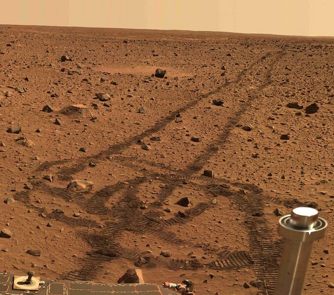 File:Spirit rover tracks.jpg