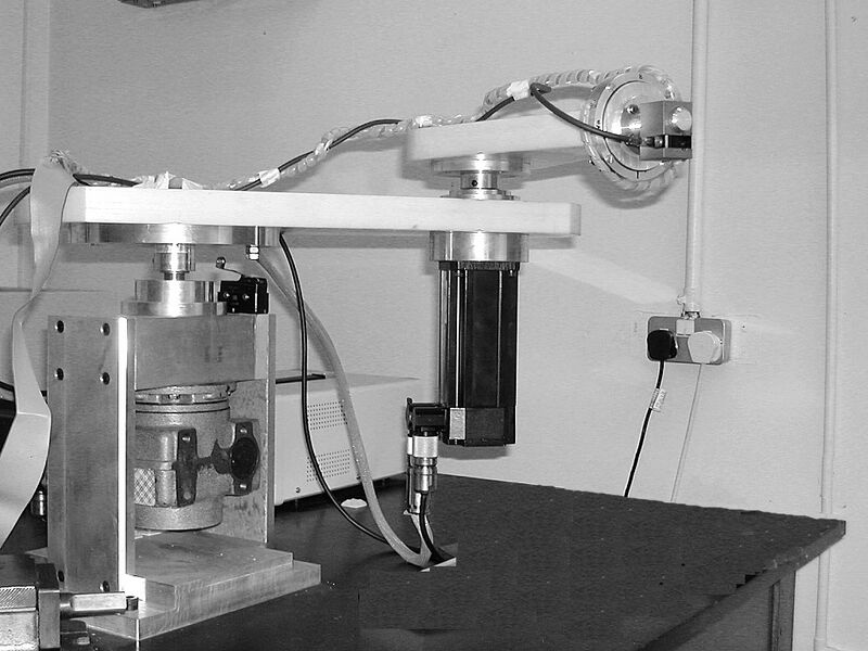 File:Sunderland University Experimental Robot Arm.jpg