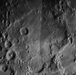 Deslandres crater 4107 h3 4112 h3.jpg