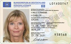 Deutscher Personalausweis im ab 2021 vorgesehenen Design, Bundesregierung der Bundesrepublik Deutschland, Entwurf eines Gesetzes zur Stärkung der Sicherheit im Pass-, Ausweis- und ausländerrechtlichen Dokumentenwesen.jpeg