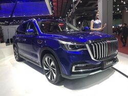 Hongqi HS7 001.jpg