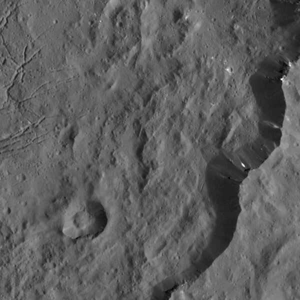 File:PIA20300-Ceres-DwarfPlanet-Dawn-4thMapOrbit-LAMO-image10-20151220.jpg