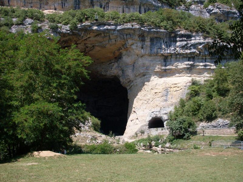 File:Mas-d'Azil-grotte 02.JPG