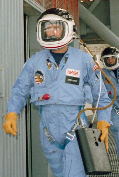 File:STS 51-I emergency training - cropped.jpg