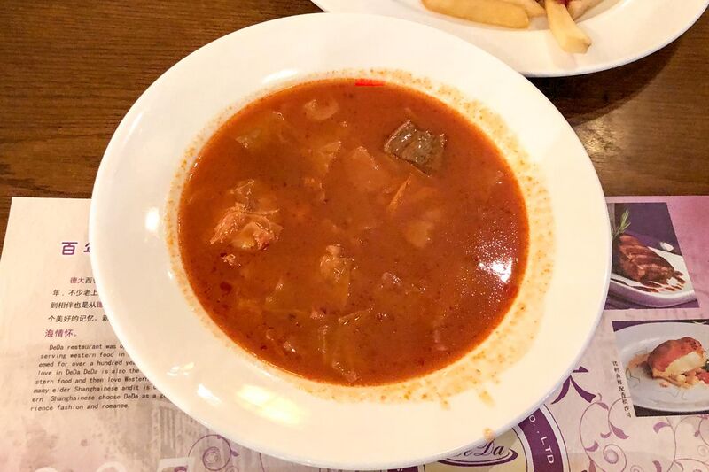 File:Shanghai-style borscht at Deda Western Restaurant (20191114173345).jpg
