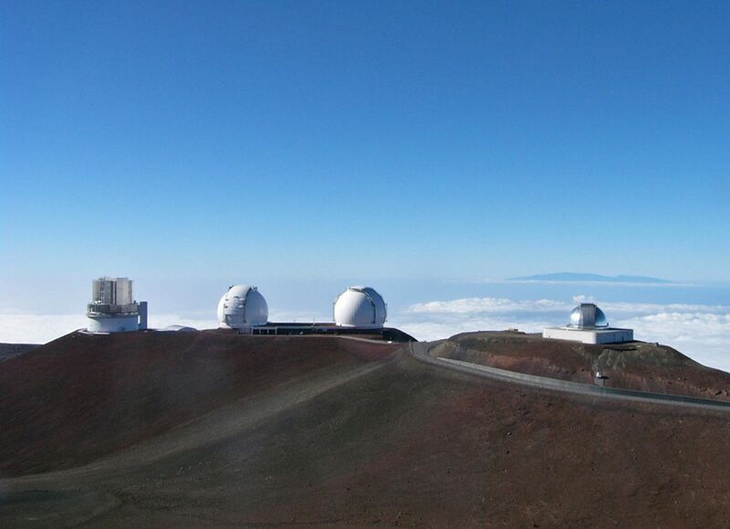 File:The Keck Subaru and Infrared obervatories.JPG