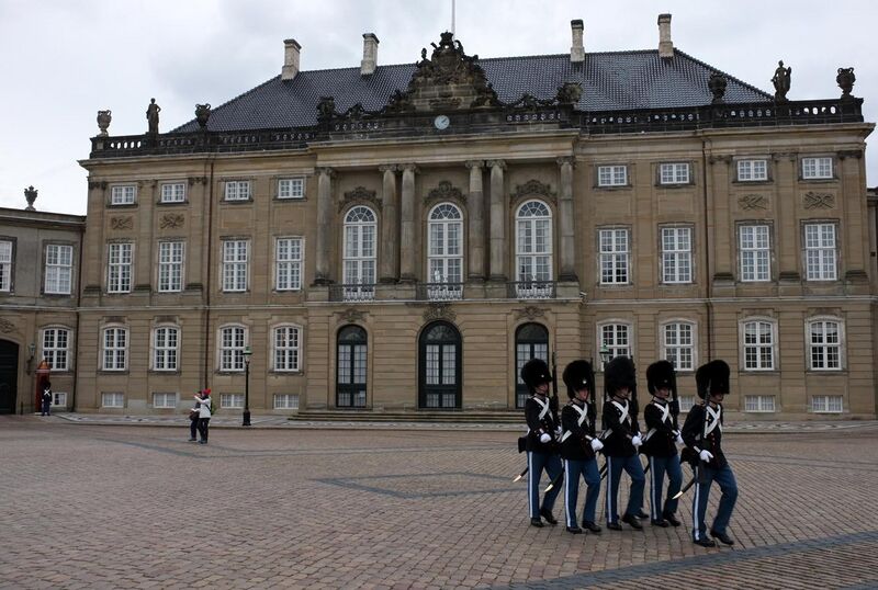File:Amalienborg Palace (8132069805).jpg