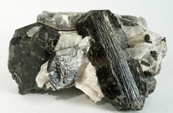 Fluororichterite-Calcite-280570.jpg