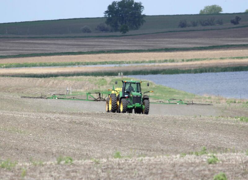 File:Herbicide spraying, Carlson Waterfowl Production Area in LaMoure County, ND.jpg