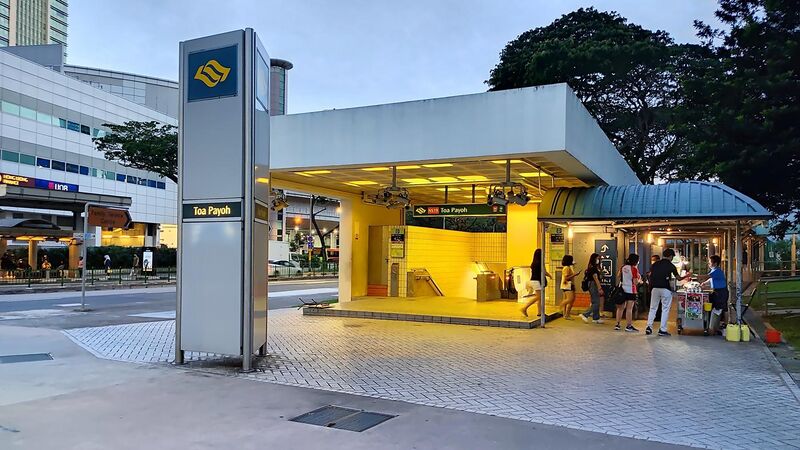 File:NS19 Toa Payoh MRT Exit D 20220712 192031 (cropped 16 to 9).jpg