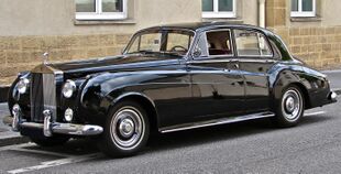 Rolls Royce Silver Cloud II - Flickr - Alexandre Prévot (3) (cropped).jpg