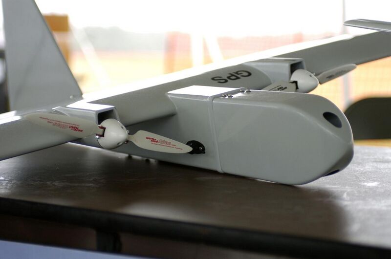 File:US Navy 050627-N-0295M-096 A Dragon Eye Unmanned Aerial Vehicle (UAV) on display at the 2005 Naval UAV Air Demo held at the Webster Field Annex of Naval Air Station Patuxent River.jpg