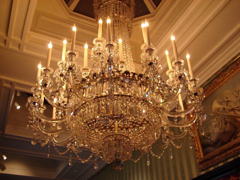 File:Chandelier at Chatsworth House.jpg