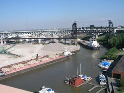 Cuyahoga river at Cleveland.jpg
