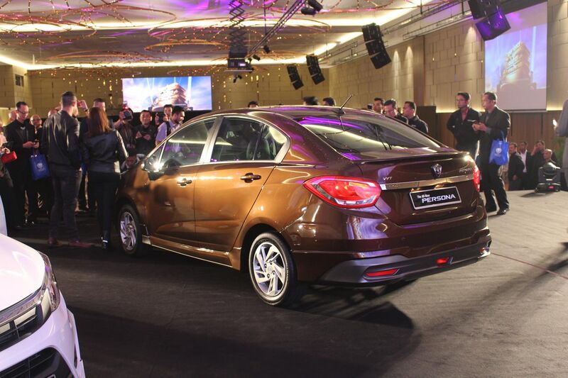 File:On stage with the 2016 Proton Persona (BH) 1.6 Premium SE (02) (28637381403).jpg