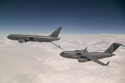 Pegasus refuels Globemaster (2).jpg