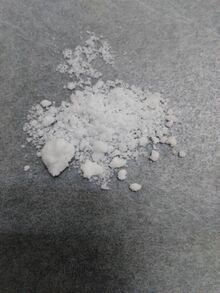 Gadolinium(III) chloride.jpg