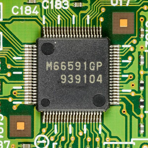 File:Kyocera FS-C5200DN - interface board - Renesas M66591GP-4189.jpg