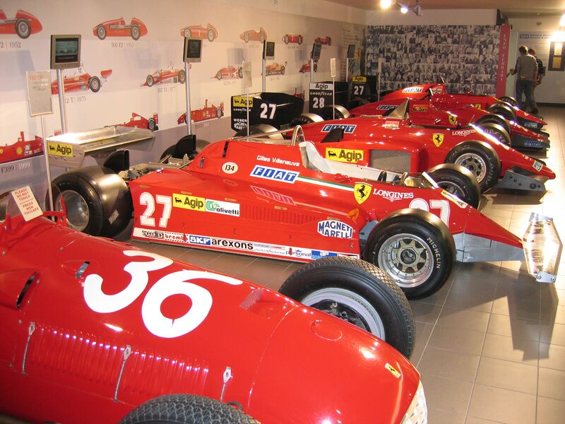 File:Old F1 race cars.jpg