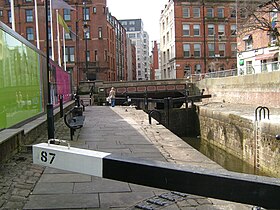 Manchester Rochdale Canal 87 4607.JPG