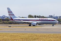Qantas (VH-VXQ) Boeing 737-838(WL) "Retro Roo II" taxiing at Sydney Airport (2).jpg