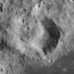 Tacchini crater 4018 h1.jpg